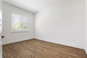 1811 Webberville Rd, Austin, TX 78721 - Photo 10