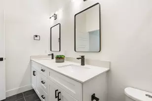 1811 Webberville Rd, Austin, TX 78721 - Photo 16