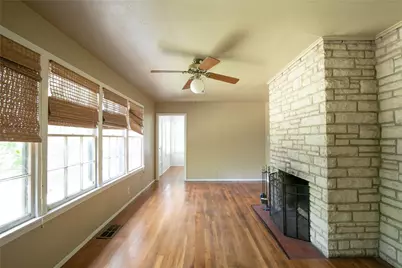 1811 E 39th Street, Austin, TX 78751 - Photo 6