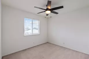 205 Stewart Dr, Hutto, TX 78634 - Photo 16