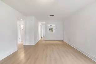 1010 N Bird Creek Dr, Austin, TX 78758 - Photo 2