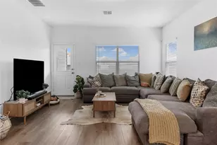 129 Rowdy Yates Wy, Jarrell, TX 76537 - Photo 16