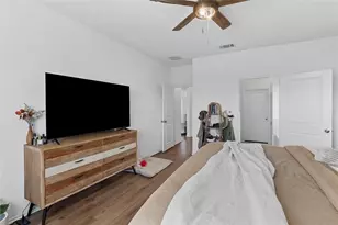 129 Rowdy Yates Wy, Jarrell, TX 76537 - Photo 18