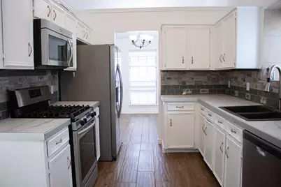 2013 Yaupon Trail, Round Rock, TX 78664 - Photo 6