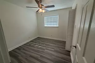 8515 Burrell Dr, Austin, TX 78757 - Photo 16
