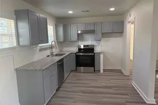 8515 Burrell Dr, Austin, TX 78757 - Photo 6
