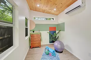 5704 Gloucester Ln, Austin, TX 78723 - Photo 20