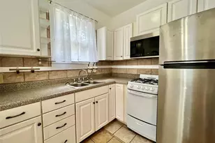 207 W 45th St, Austin, TX 78751 - Photo 2