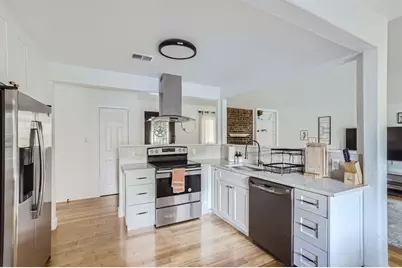 9513 Braeburn Glen, Austin, TX 78729 - Photo 2