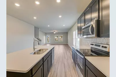 109 Capella Way, Hutto, TX 78643 - Photo 4