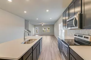 109 Capella Wy, Hutto, TX 78643 - Photo 4