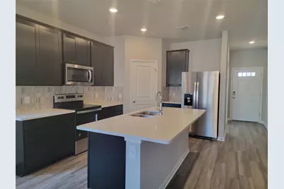 109 Capella Way, Hutto, TX 78643 - Photo 2