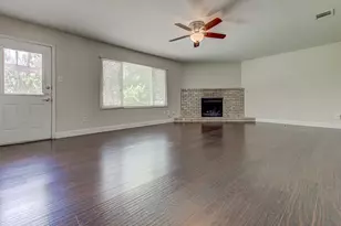 1711 Cricket Hollow Dr, Austin, TX 78758 - Photo 2