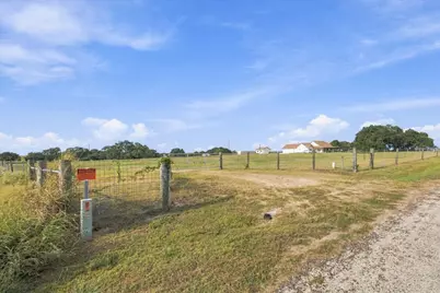 2561 Roitsch Road, Schulenburg, TX 78956 - Photo 14