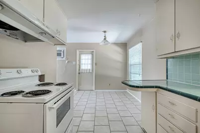 4906 Gladeview Drives, Austin, TX 78745 - Photo 6