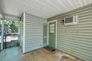 4906 Gladeview Dr, Austin, TX 78745 - Photo 14