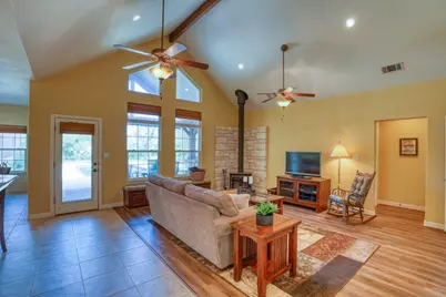 1050 Twisted Oak Drive, Horseshoe Bay, TX 78657 - Photo 4