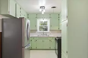 8207 Lazy Ln, Austin, TX 78757 - Photo 10