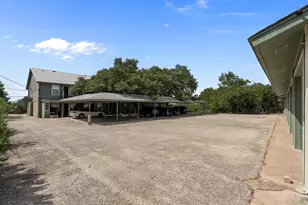 20802 Bonanza St, Lago Vista, TX 78645 - Photo 2