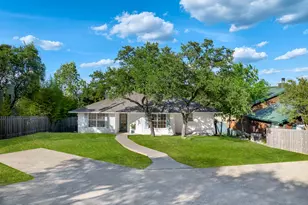 18302 W Rim Dr, Jonestown, TX 78645 - Photo 1