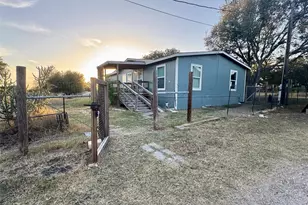 110 Friar Ct, Kyle, TX 78640 - Photo 2