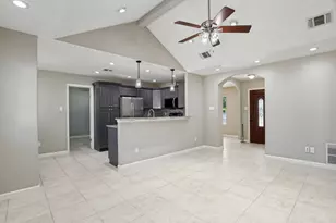 1004 Green Meadow Dr, Round Rock, TX 78664 - Photo 4