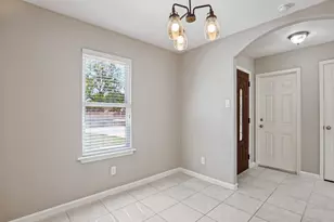1004 Green Meadow Dr, Round Rock, TX 78664 - Photo 2