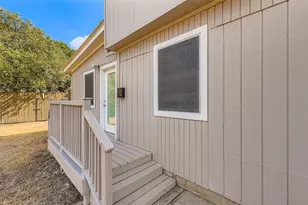 3320 Blumie St, Austin, TX 78745 - Photo 2