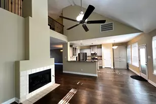 929 N Horton St, La Grange, TX 78945 - Photo 2