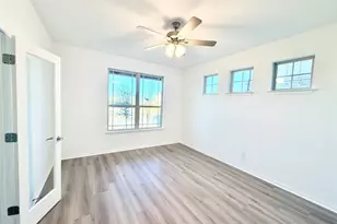 2409 Ambling Trl, Georgetown, TX 78628 - Photo 14