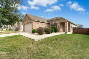 117 Schuylerville Dr, Elgin, TX 78621 - Photo 4