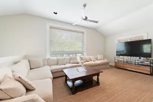 3401 Clearview Dr, Austin, TX 78703 - Photo 2
