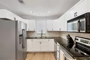 2605 Enfield Rd, Austin, TX 78703 - Photo 8
