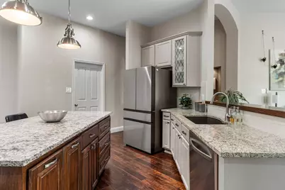 6913 Auckland Drive, Austin, TX 78749 - Photo 12