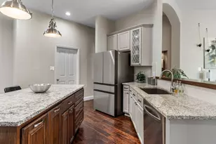 6913 Auckland Dr, Austin, TX 78749 - Photo 12