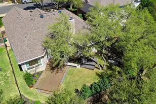 6913 Auckland Dr, Austin, TX 78749 - Photo 34