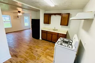 1745 Rivercrest St, Beaumont, TX 77703 - Photo 4