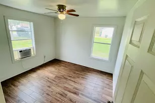 1745 Rivercrest St, Beaumont, TX 77703 - Photo 6