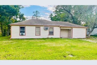 1745 Rivercrest Street, Beaumont, TX 77703 - Photo 2