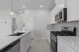 128 Comet Pointe Dr, Georgetown, TX 78628 - Photo 8