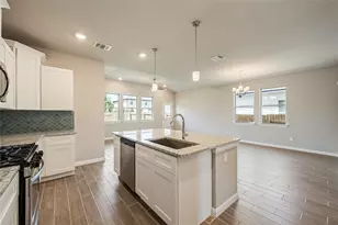 128 Comet Pointe Dr, Georgetown, TX 78628 - Photo 6