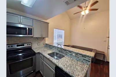 2313 Longview Street #205, Austin, TX 78705 - Photo 4