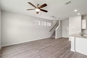 605 W South St St, Leander, TX 78641 - Photo 4