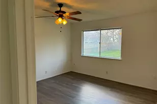 12800 Irongate Ave, Austin, TX 78727 - Photo 10