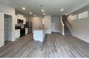 605 W South St, Leander, TX 78641 - Photo 8
