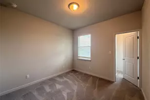 605 W South St, Leander, TX 78641 - Photo 16