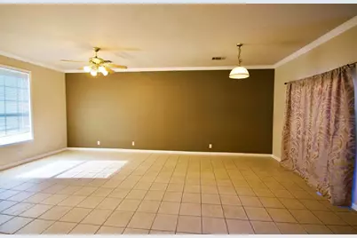 600 Kawnee Drive #D, Austin, TX 78752 - Photo 4