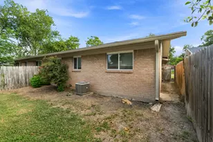 2201 Lanier Dr, Austin, TX 78757 - Photo 16