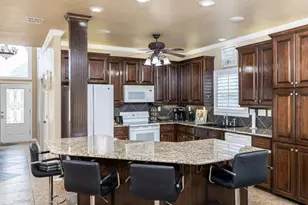 210 Lariat Ln, Burnet, TX 78611 - Photo 6