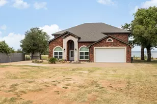 210 Lariat Ln, Burnet, TX 78611 - Photo 2